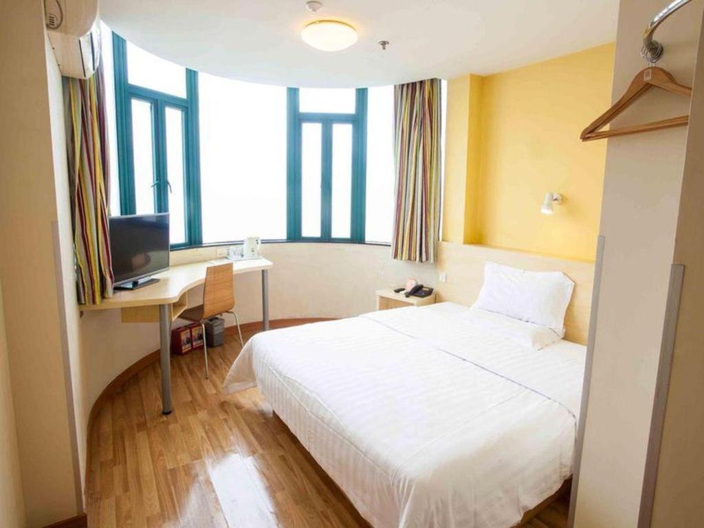 7 Days Inn Shanghai Minhang Dongchuan Road Jiaotong University Exteriör bild